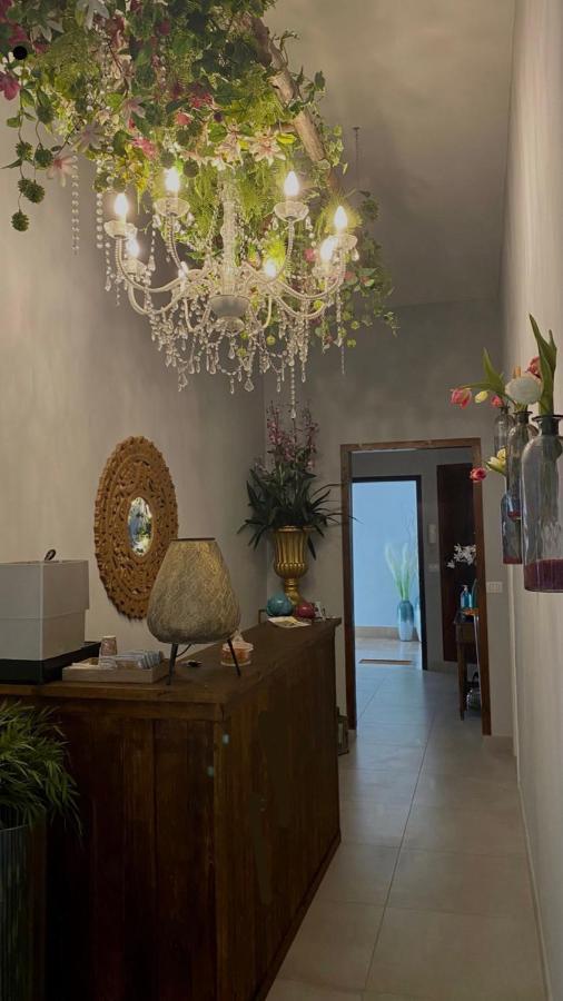 Dimora Giusti Bed & Breakfast Лече Екстериор снимка