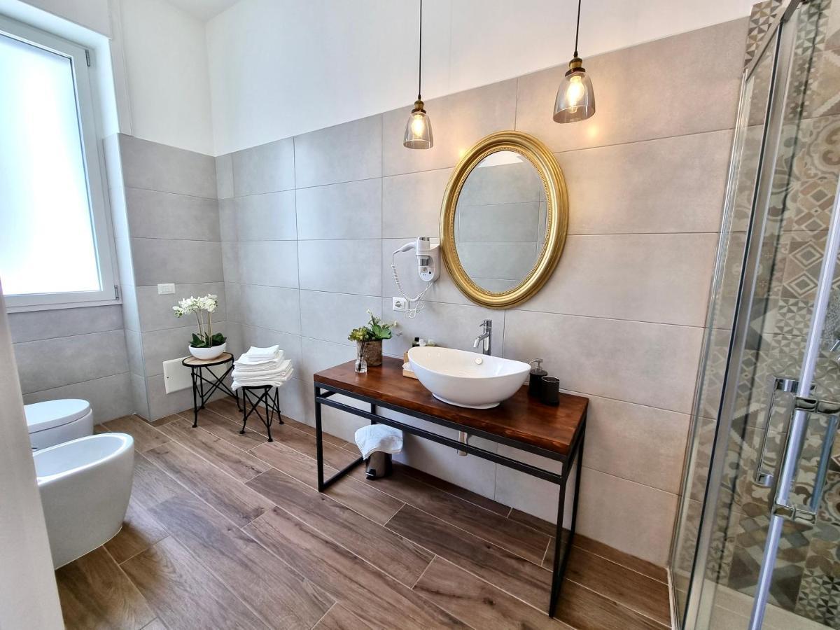 Dimora Giusti Bed & Breakfast Лече Екстериор снимка