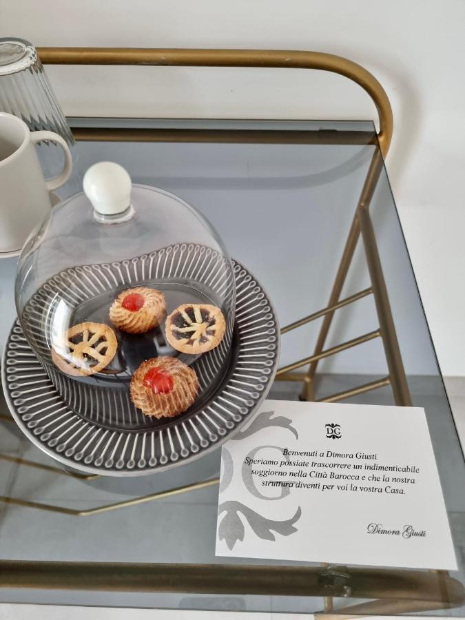 Dimora Giusti Bed & Breakfast Лече Екстериор снимка