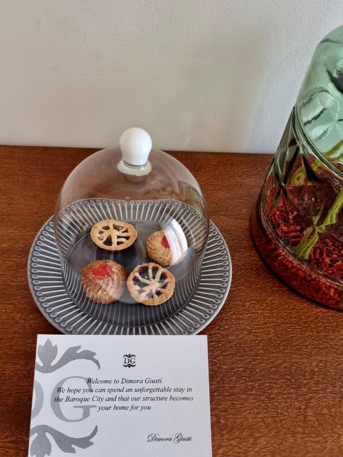 Dimora Giusti Bed & Breakfast Лече Екстериор снимка