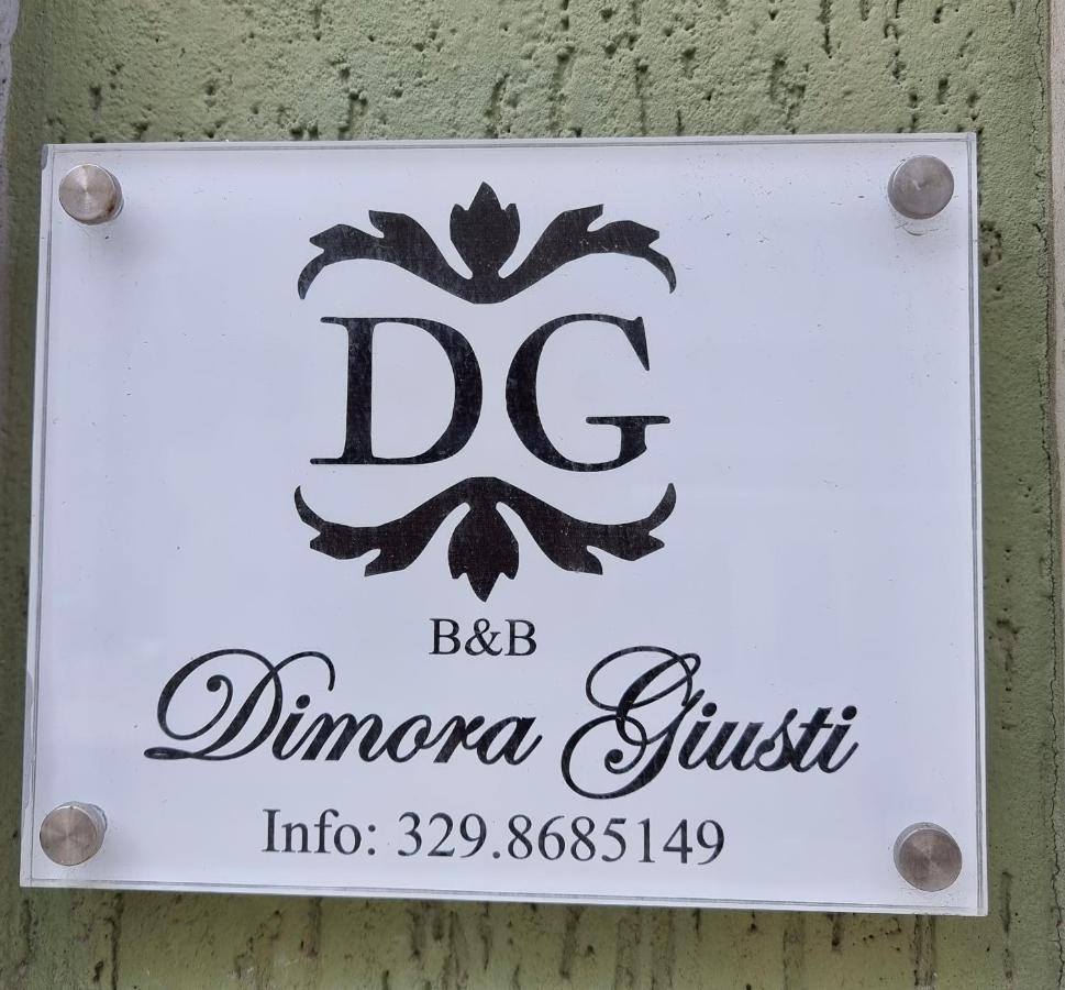 Dimora Giusti Bed & Breakfast Лече Екстериор снимка